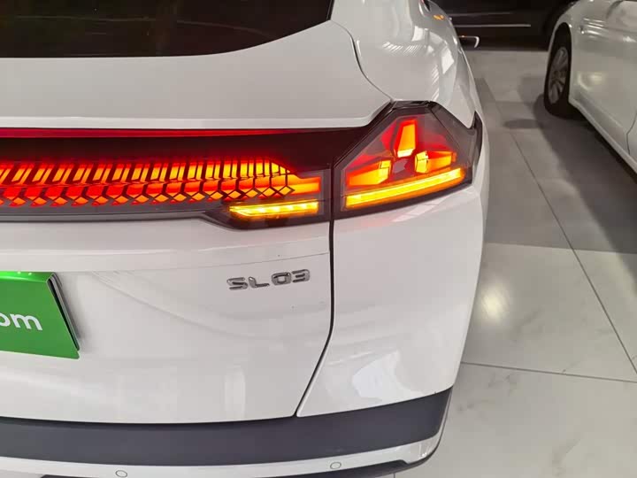 Фото 8 - Changan Deepal SL03