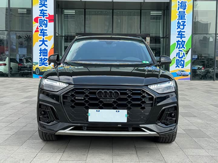 Фото 2 - Audi Q5L