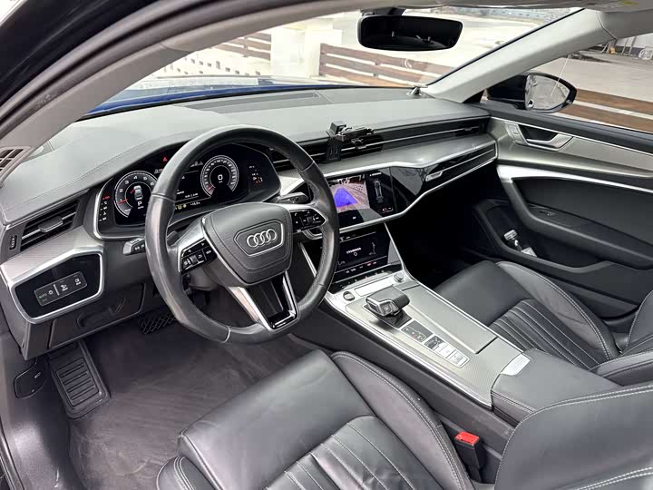 Фото 4 - Audi A6L