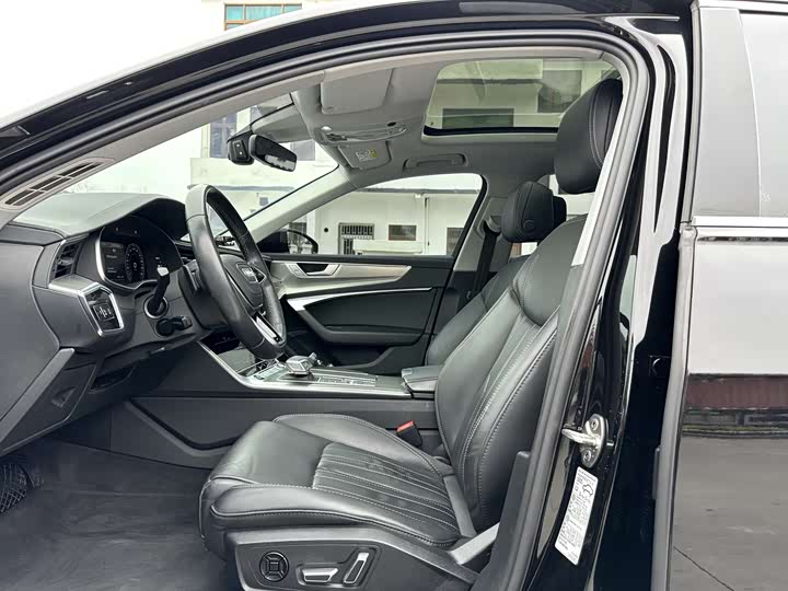 Фото 5 - Audi A6L