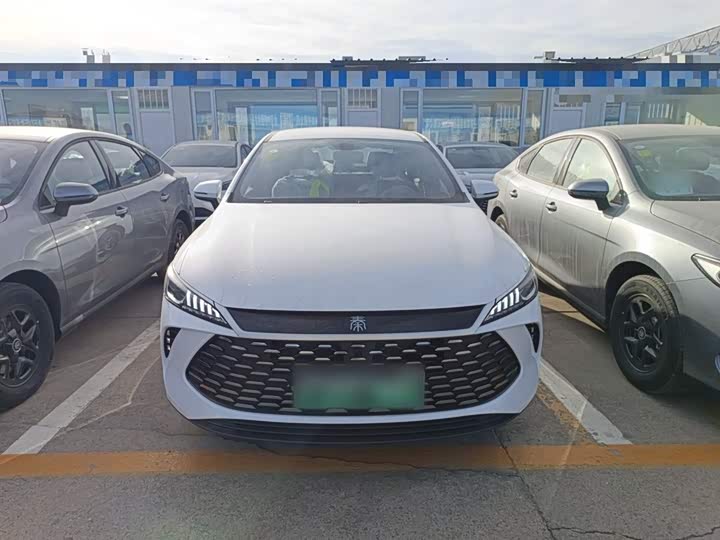 Фото 3 - BYD Qin Plus