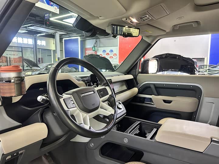 Фото 4 - Land Rover Defender