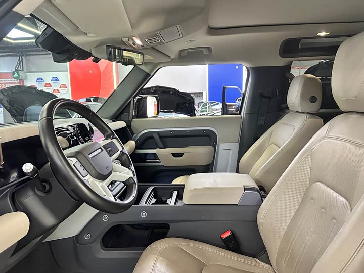 Фото 7 - Land Rover Defender