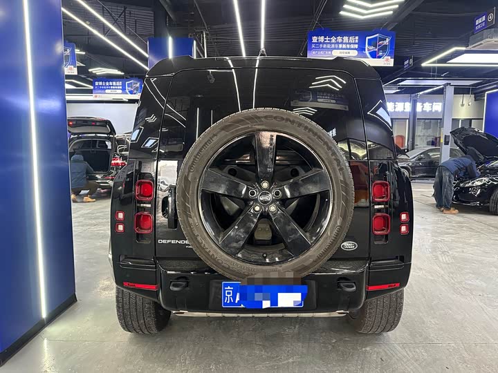 Фото 9 - Land Rover Defender