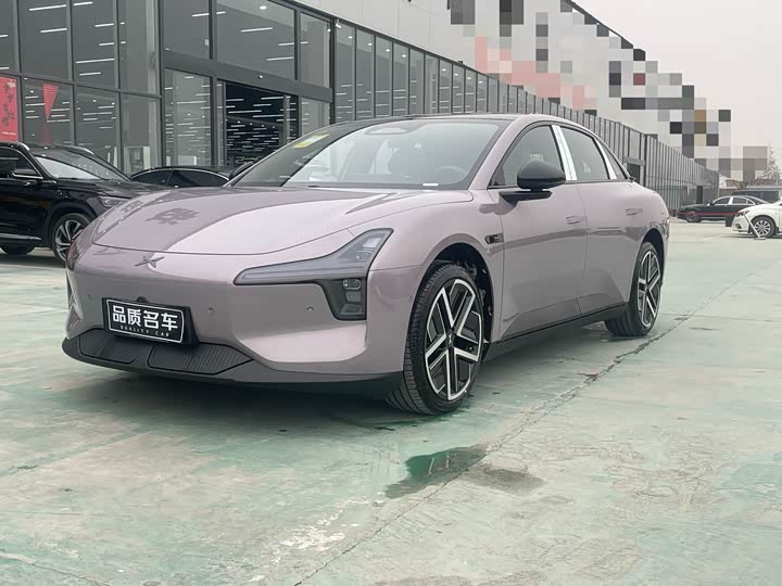 Фото 1 - XPeng Mona M03