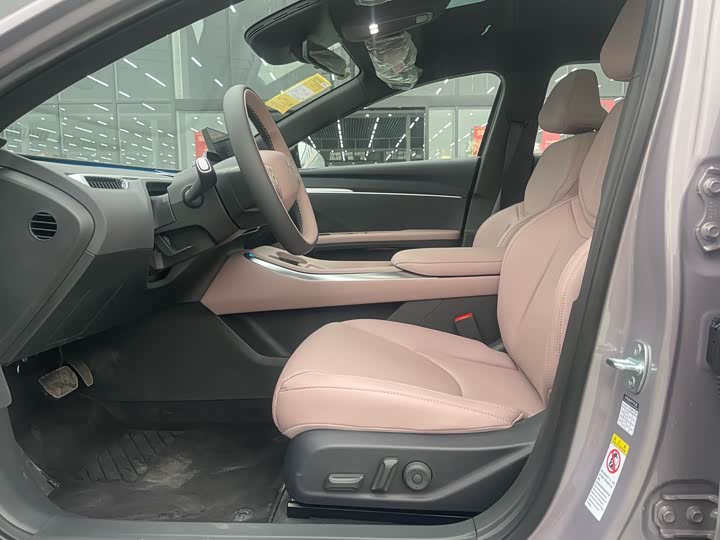 Фото 4 - XPeng Mona M03