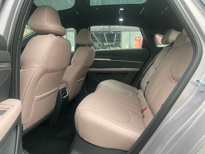 Фото 6 - XPeng Mona M03