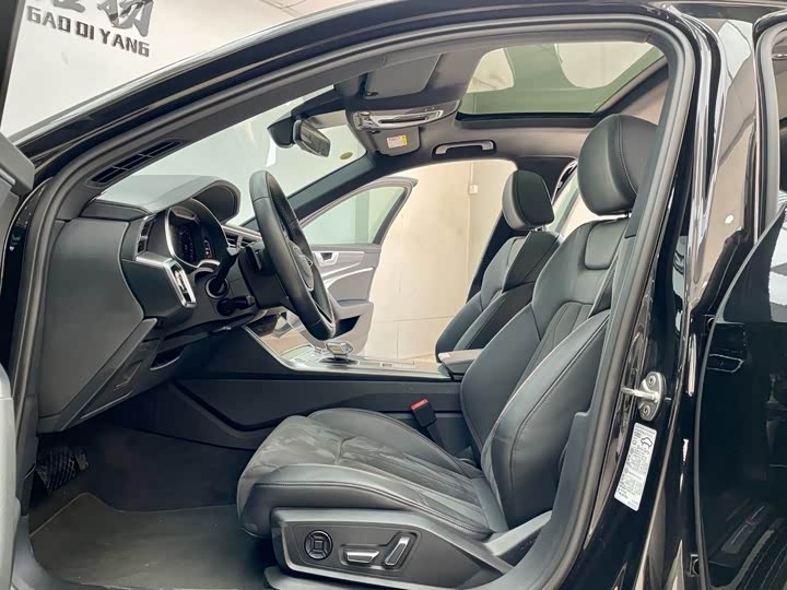 Фото 5 - Audi A6L