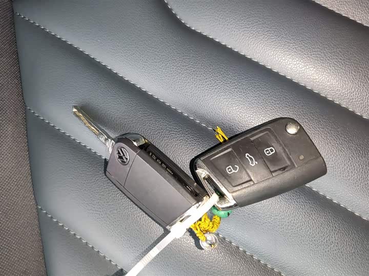 Фото 9 - Volkswagen Tharu