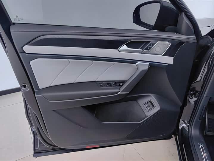 Фото 7 - Volkswagen Tayron GTE Hybrid