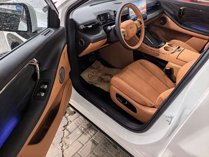 Фото 4 - GAC Aion V