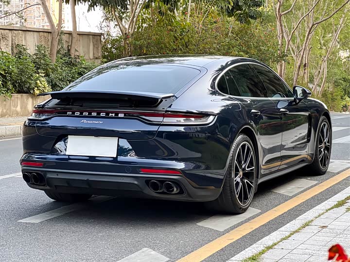 Фото 5 - Porsche Panamera