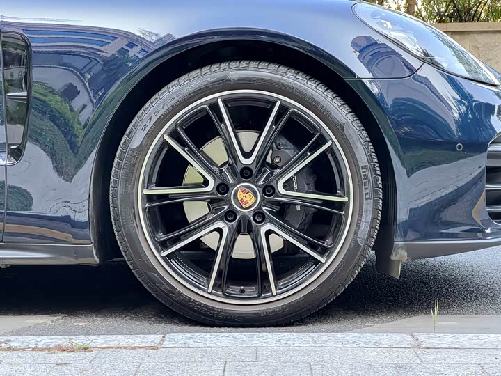 Фото 8 - Porsche Panamera