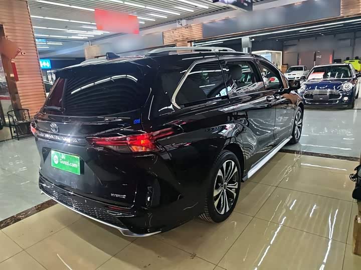 Фото 6 - Toyota Granvia