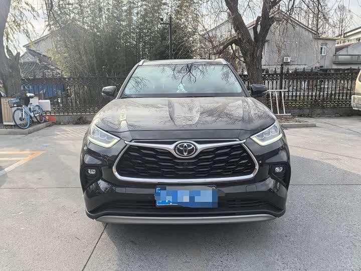 Фото 2 - Toyota Highlander