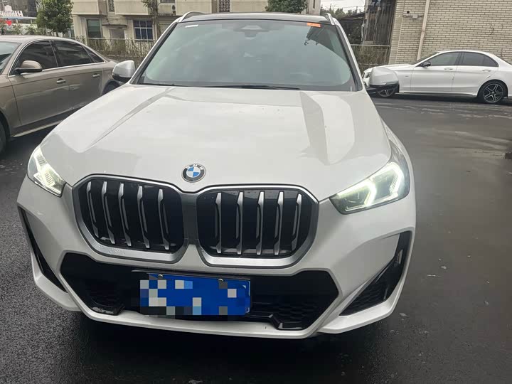 Фото 2 - BMW X1