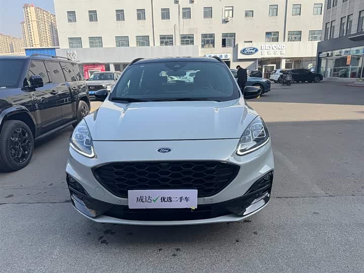 Фото 2 - Ford Escape