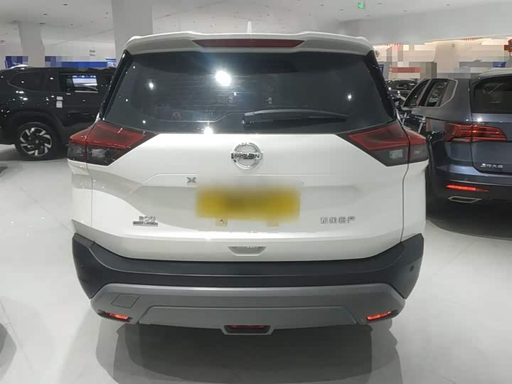 Фото 6 - Nissan X-Trail