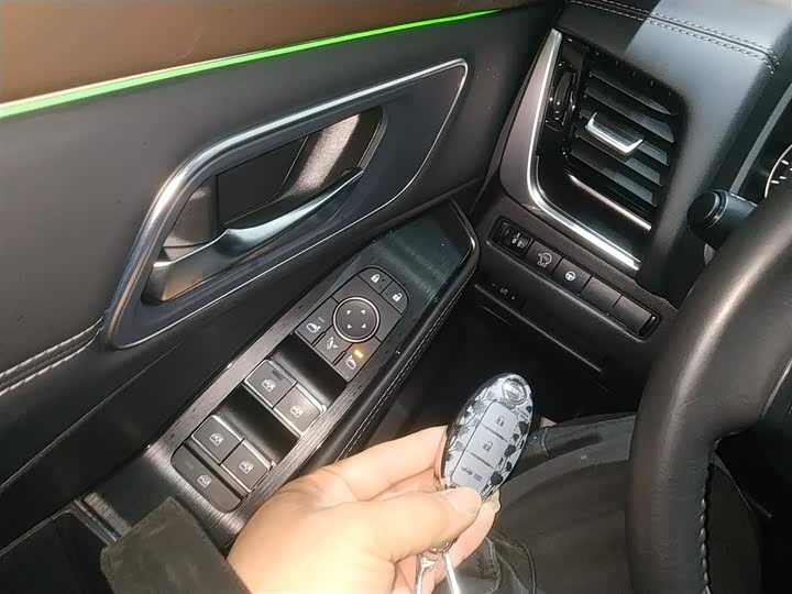 Фото 9 - Nissan X-Trail