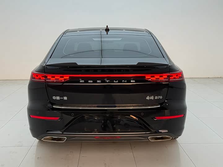 Фото 9 - Bestune B70