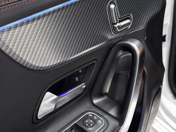 Фото 7 - Mercedes-Benz A-Class