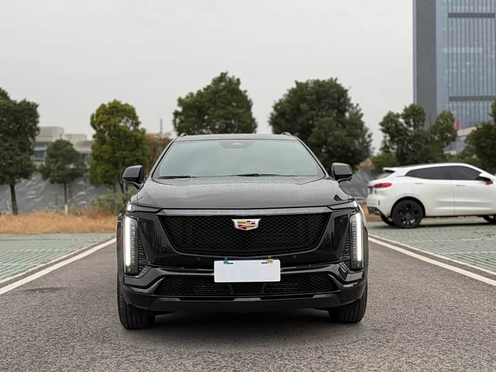 Фото 2 - Cadillac XT5
