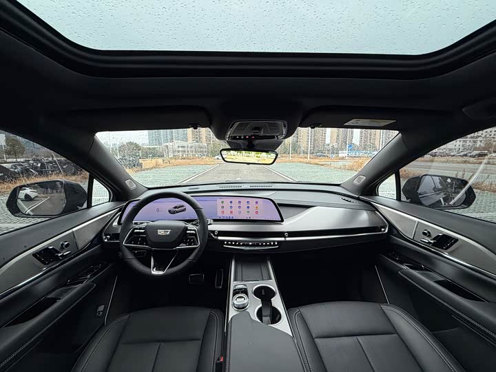 Фото 5 - Cadillac XT5