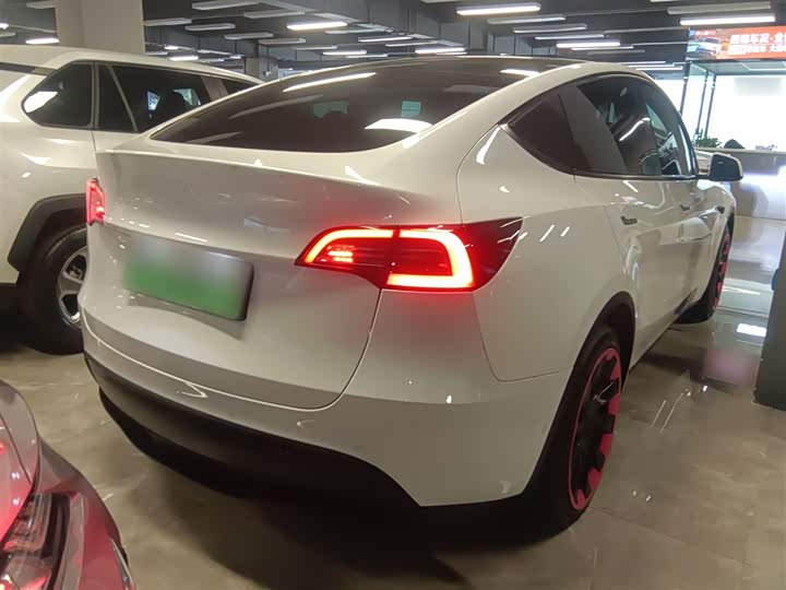 Фото 7 - Tesla Model Y