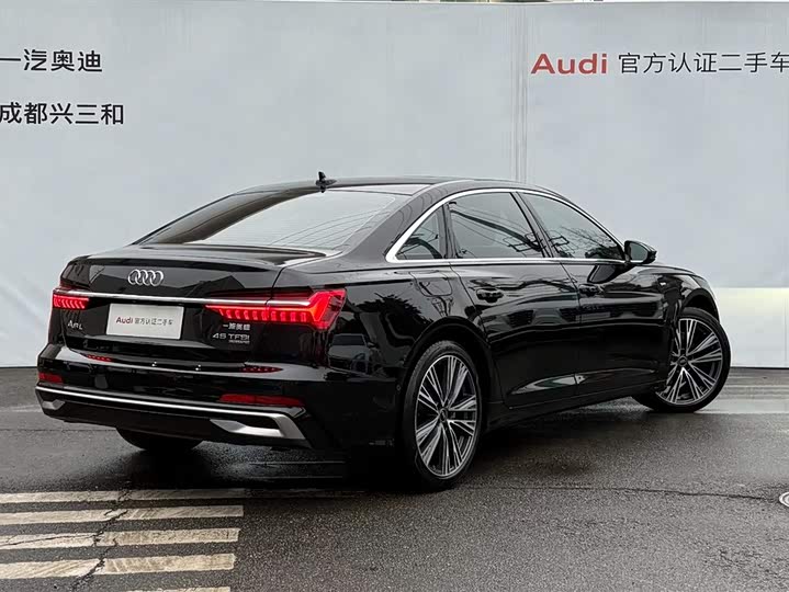Фото 4 - Audi A6L