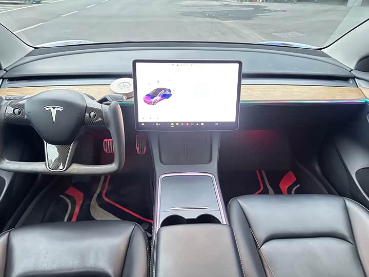 Фото 8 - Tesla Model 3