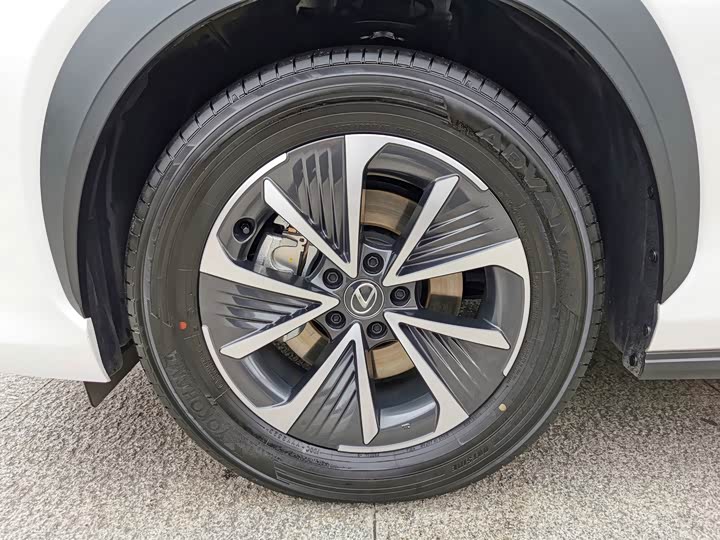 Фото 7 - Lexus RZ