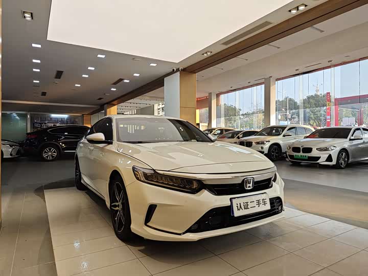 Фото 4 - Honda Inspire