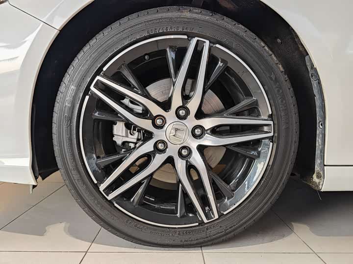 Фото 5 - Honda Inspire