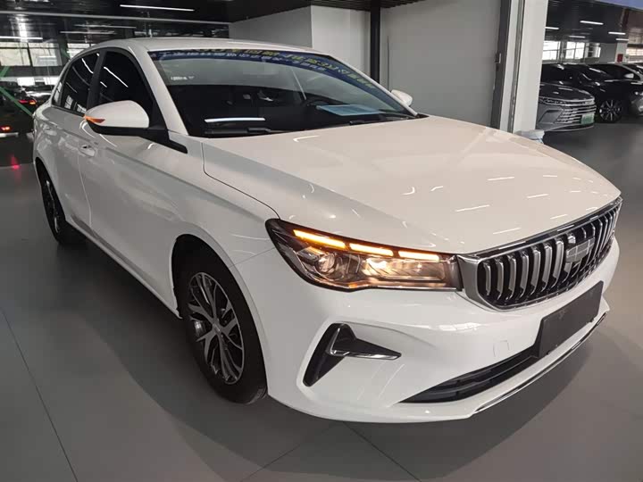 Фото 4 - Geely Emgrand