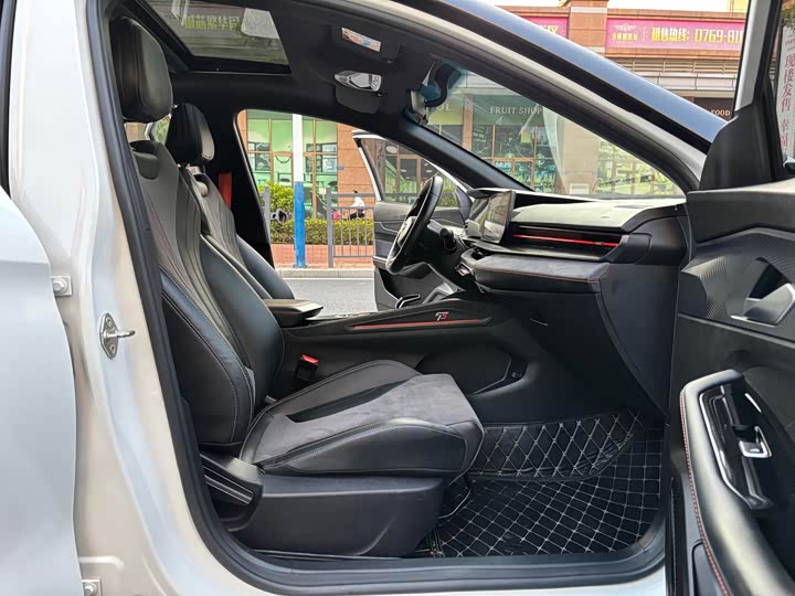 Фото 7 - Geely Binrui