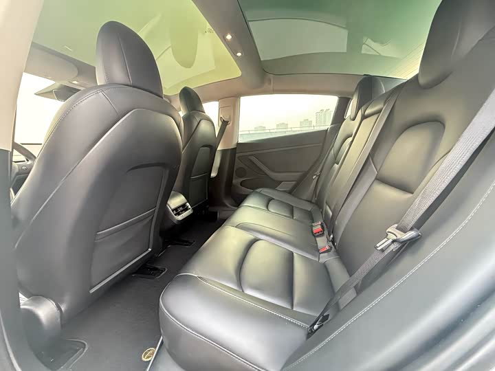 Фото 7 - Tesla Model 3