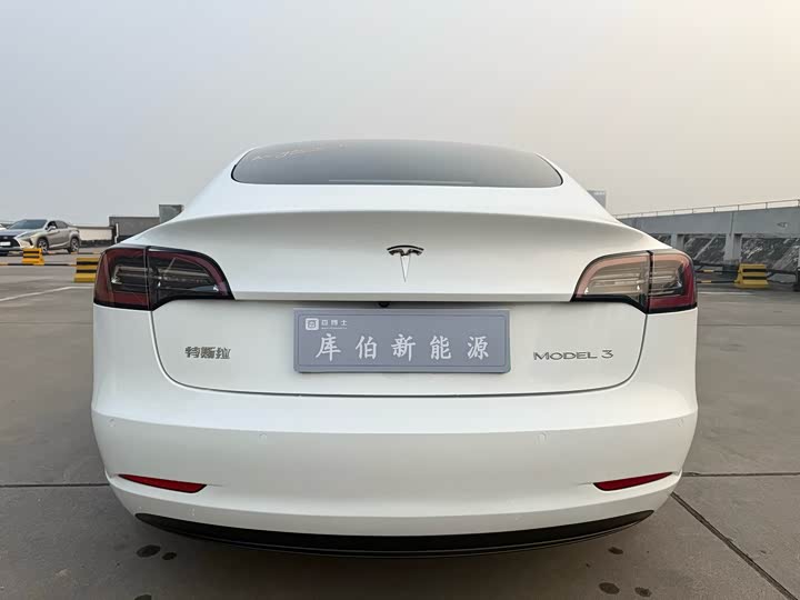 Фото 9 - Tesla Model 3