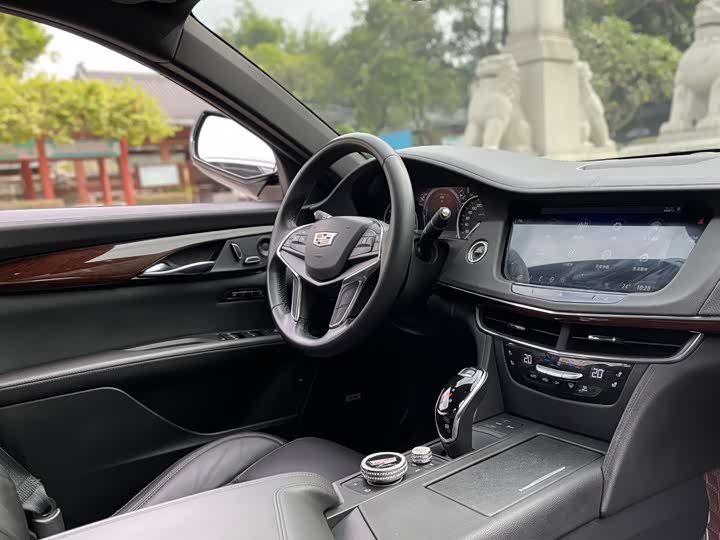 Фото 9 - Cadillac CT6