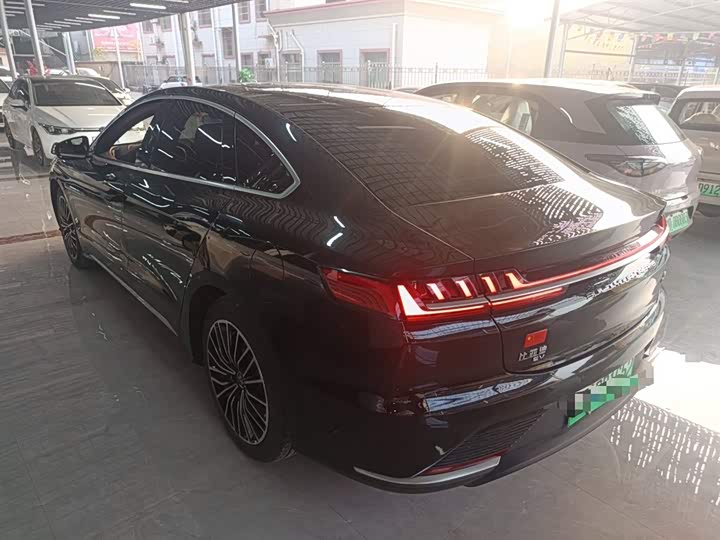 Фото 5 - BYD Han