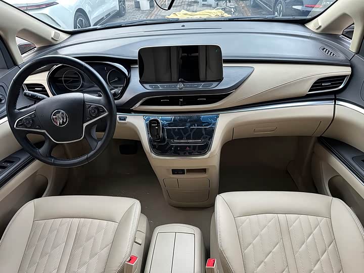 Фото 5 - Buick GL8 ES