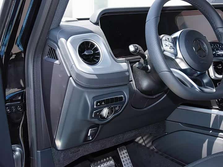 Фото 4 - Mercedes-Benz G-Class