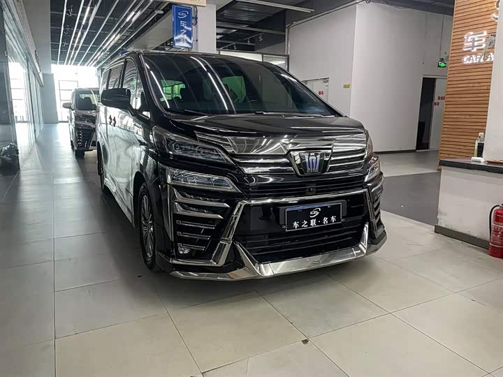 Фото 2 - Toyota Vellfire