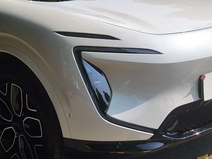 Фото 6 - Avatr 07