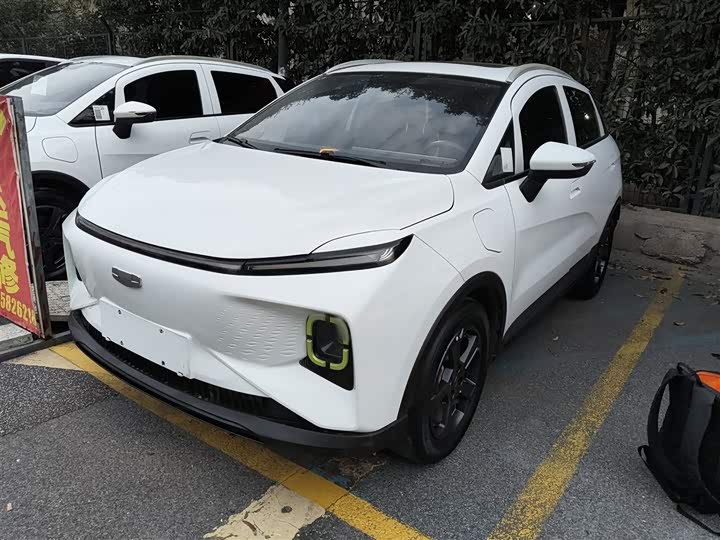 Фото 2 - Geely Geometry E Firefly