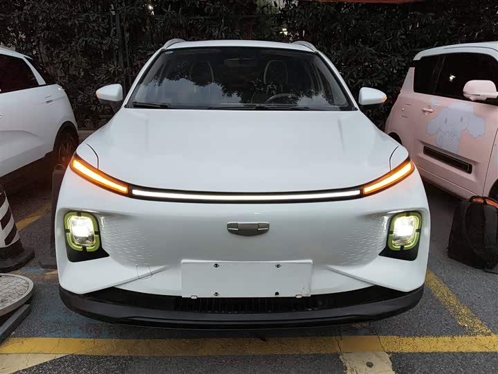 Фото 3 - Geely Geometry E Firefly