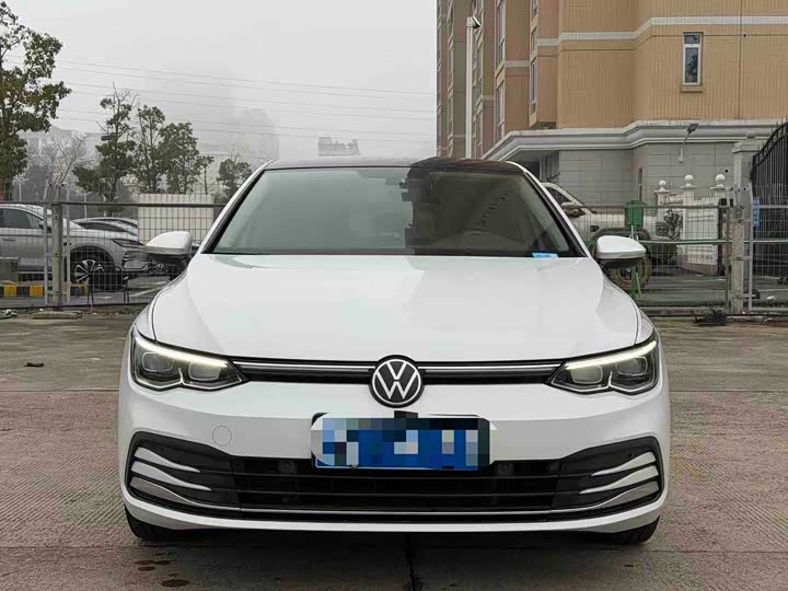 Фото 3 - Volkswagen Golf