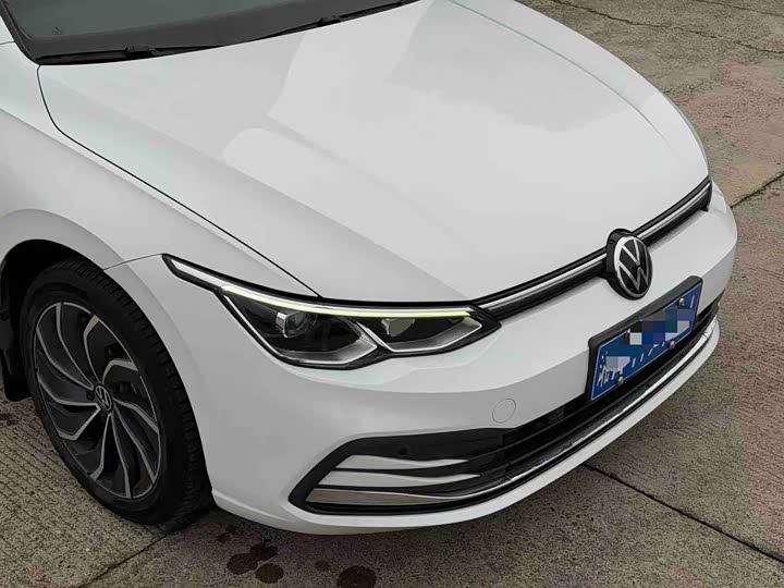 Фото 5 - Volkswagen Golf