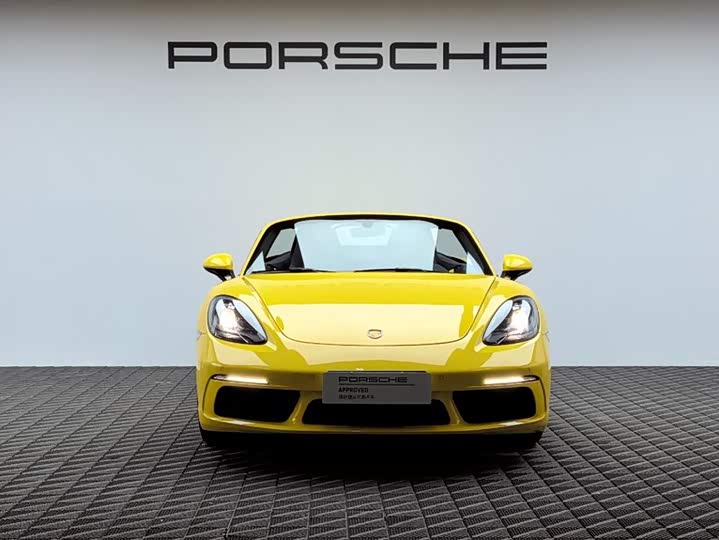 Фото 2 - Porsche 718