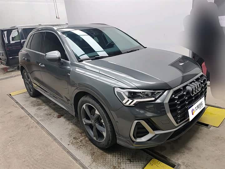 Фото 3 - Audi Q3