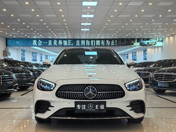 Фото 1 - Mercedes-Benz E-Class